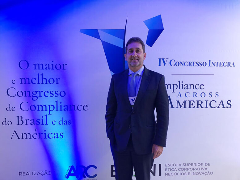 Compliance Across Americas patrocinado pela AML